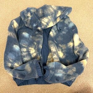 Aerie Fleece Zip Up in New Condition, Blue Tie Dye